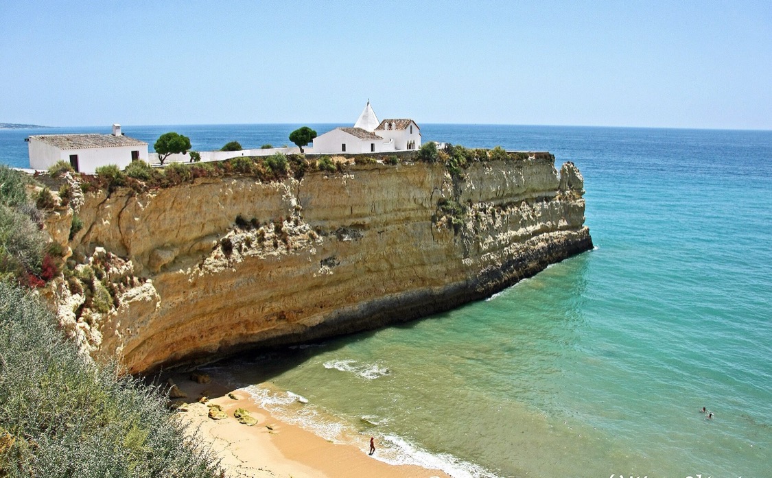 Elope on a clifftop terrace in the Algarve, Portugal, already designed elopement in Portugal