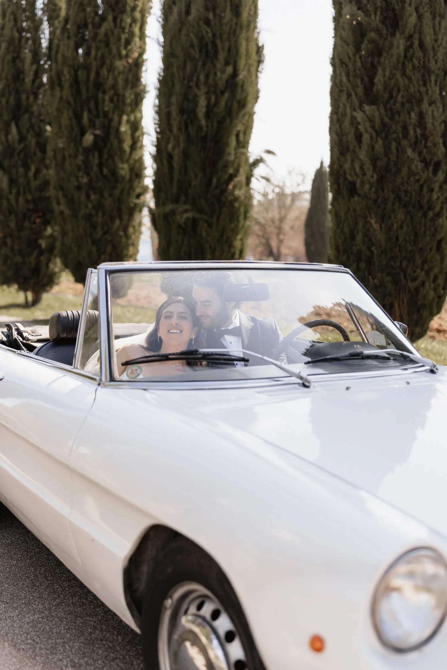A hidden Tuscan hotel with the hills at your feet — already designed elopement in Italy